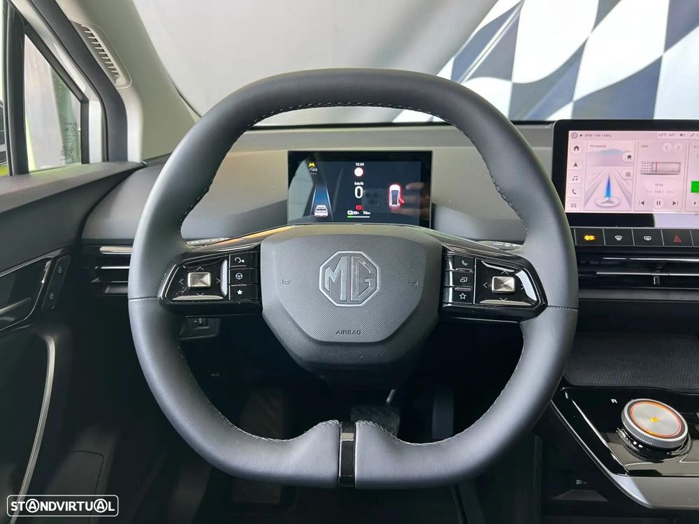 MG MG4 64 kWh Luxury - 14