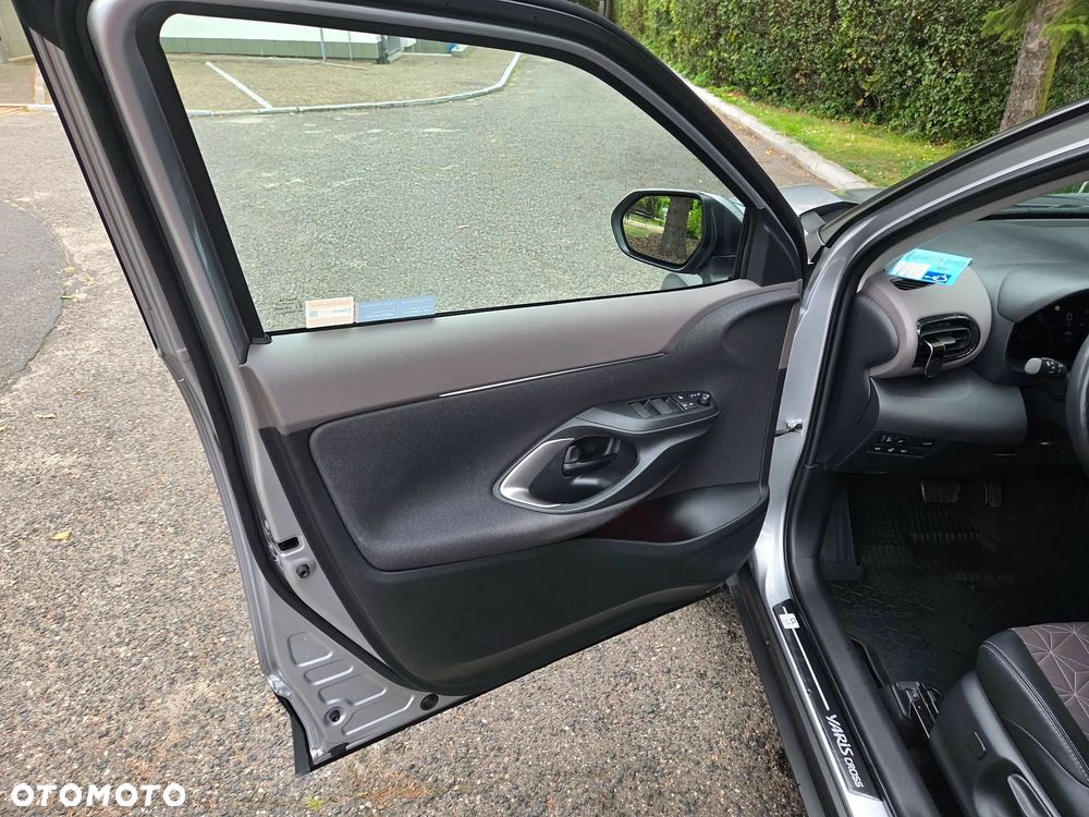 Toyota Yaris Hybrid 1.5 Executive - 13