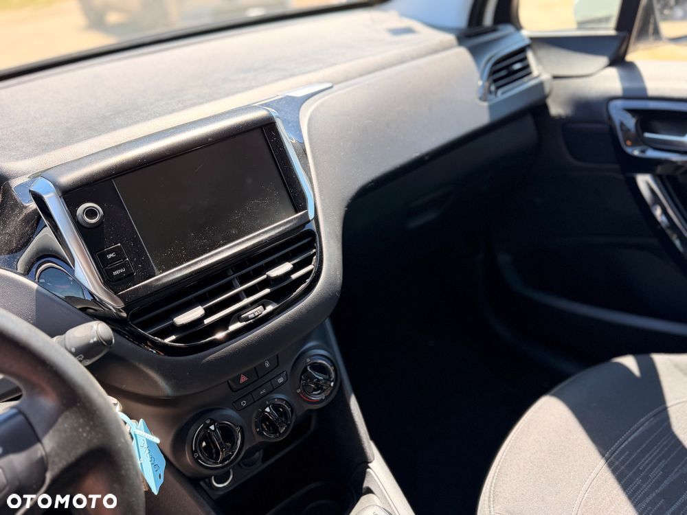 Peugeot 208 BlueHDi 100 Active Pack - 20