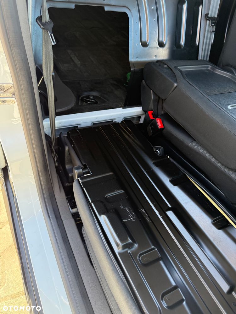 Ford Transit Connect - 15