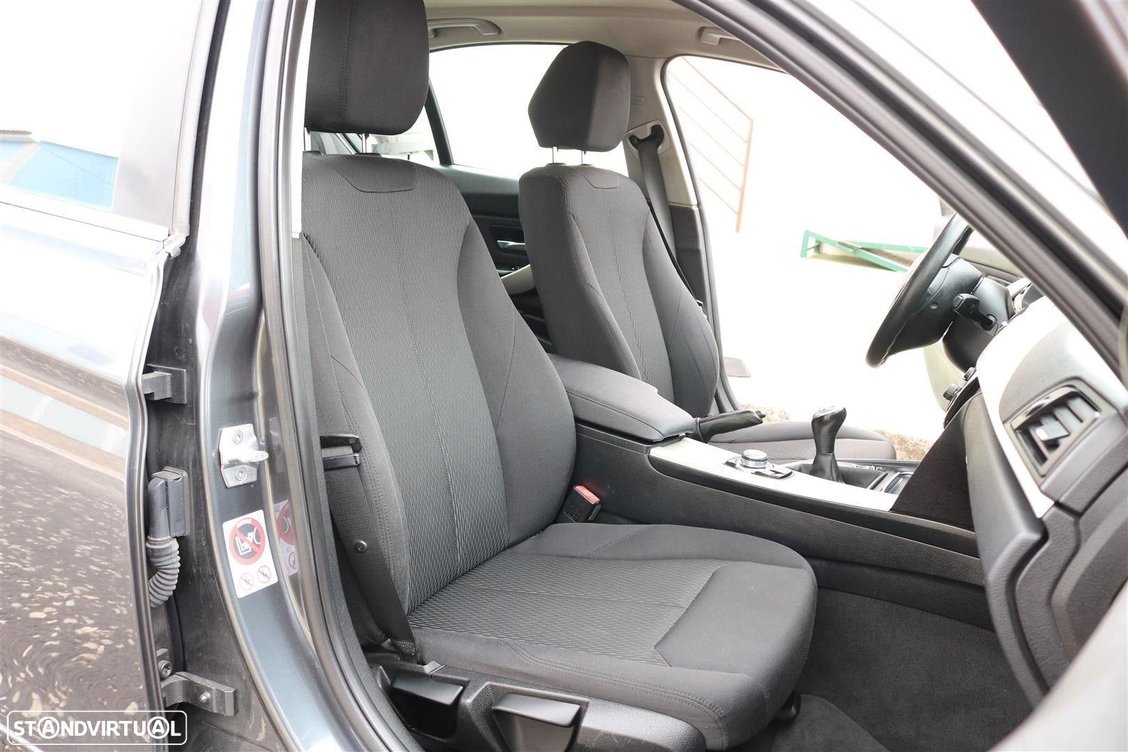 BMW 318 d Advantage - 18