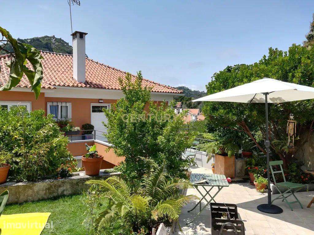 Casa de Charme com Jardim, Vistas Panorâmicas e Estacionamento | Centr - Grande imagem: 2/36