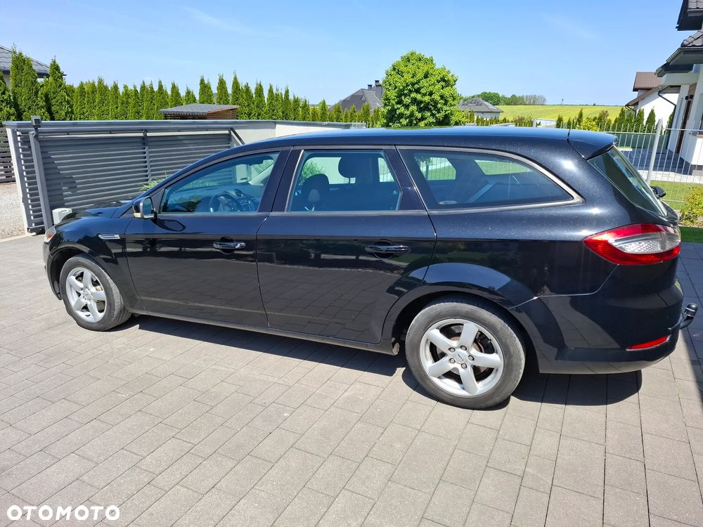 Ford Mondeo 2.0 TDCi Ambiente - 4