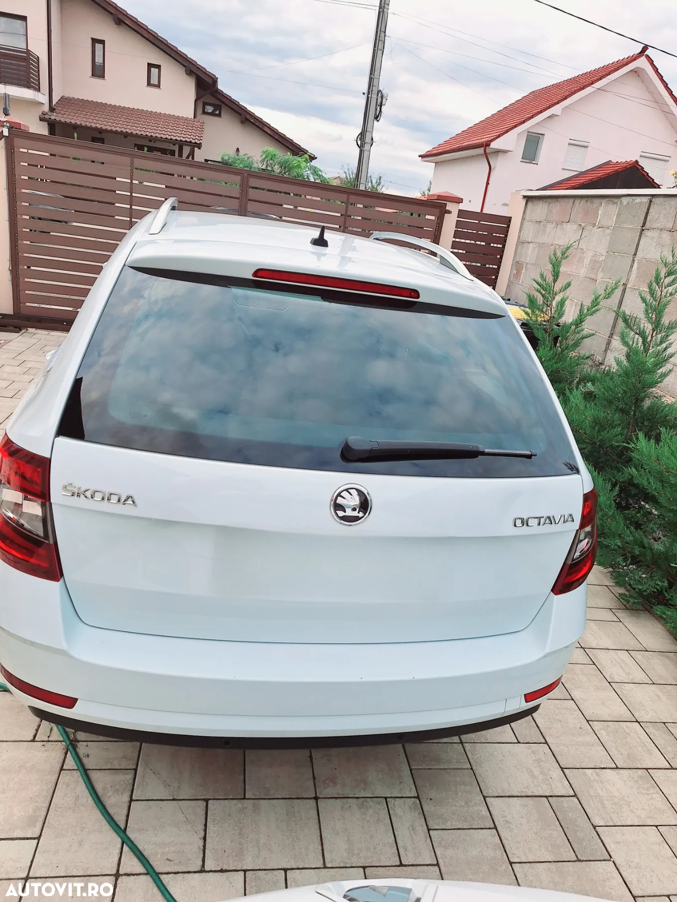Skoda Octavia Combi 1.6 TDI DSG Style - 24