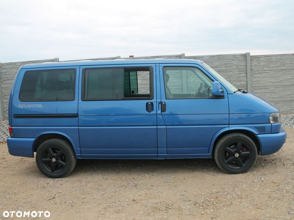 Volkswagen Multivan - 37