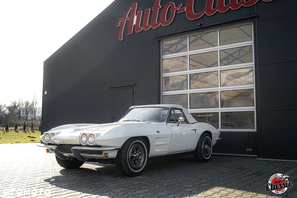 Chevrolet Corvette - 2