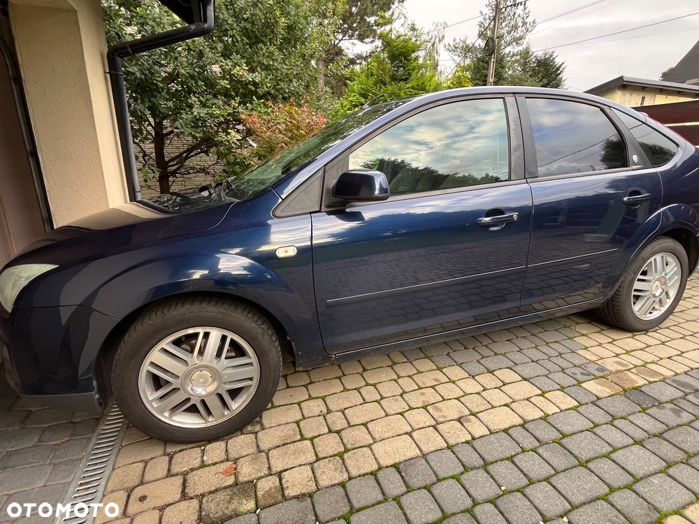 Ford Focus ver-ghia - 8