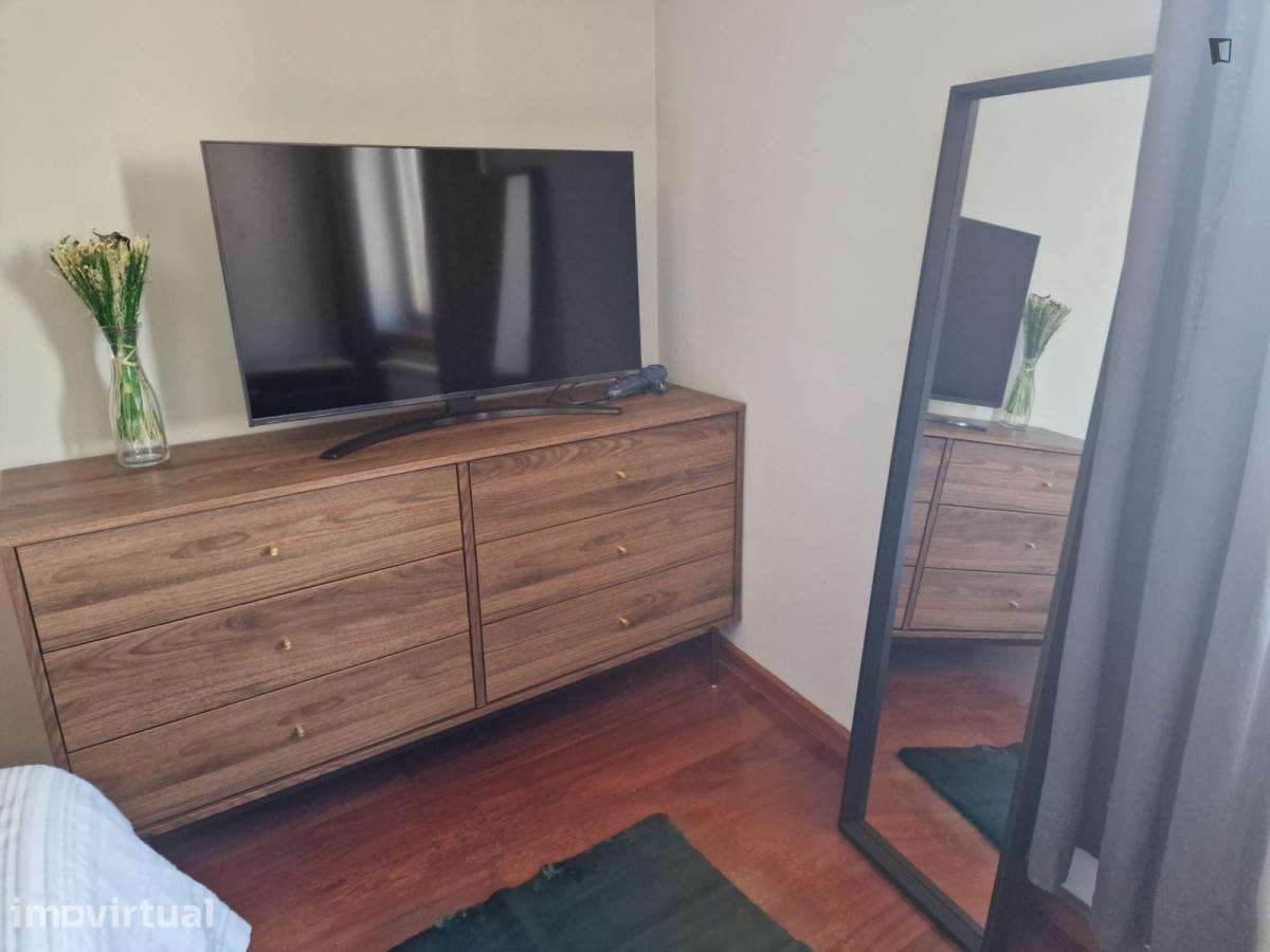 Quarto - localizado em Aveiro - Grande imagem: 5/21