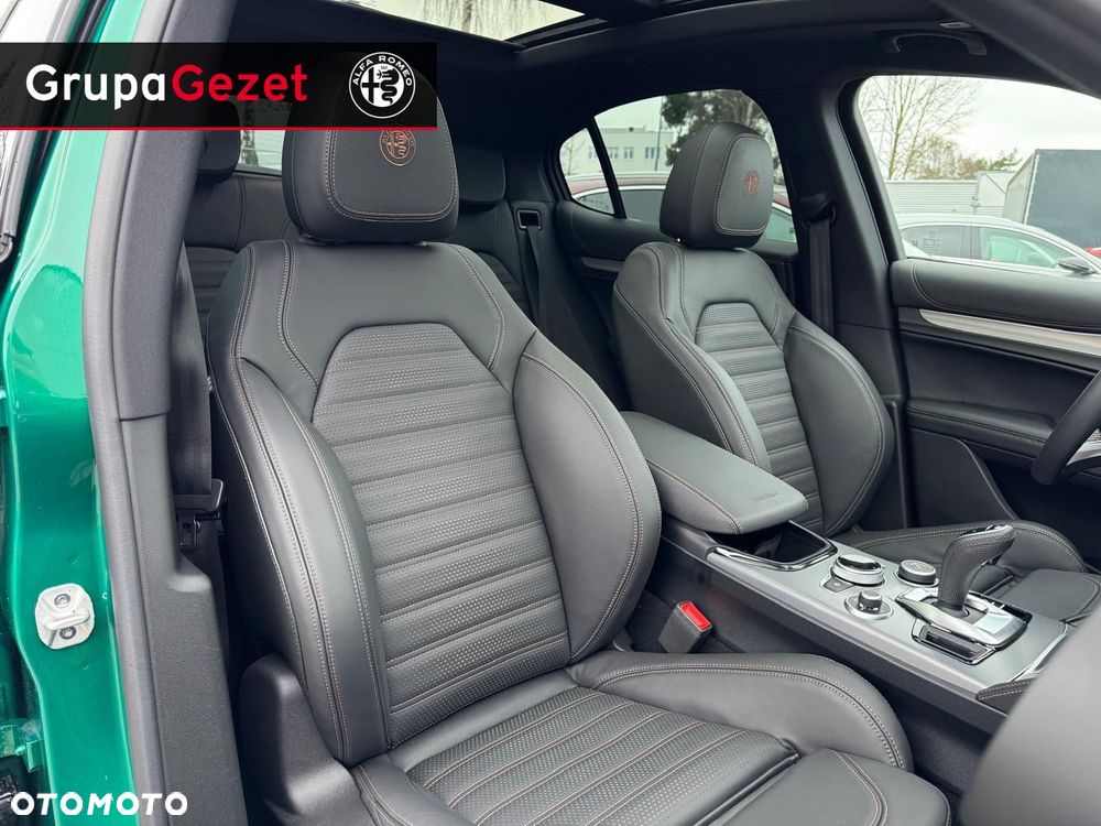 Alfa Romeo Stelvio - 16