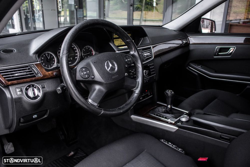 Mercedes-Benz E 220 BlueTEC 9G-TRONIC - 25