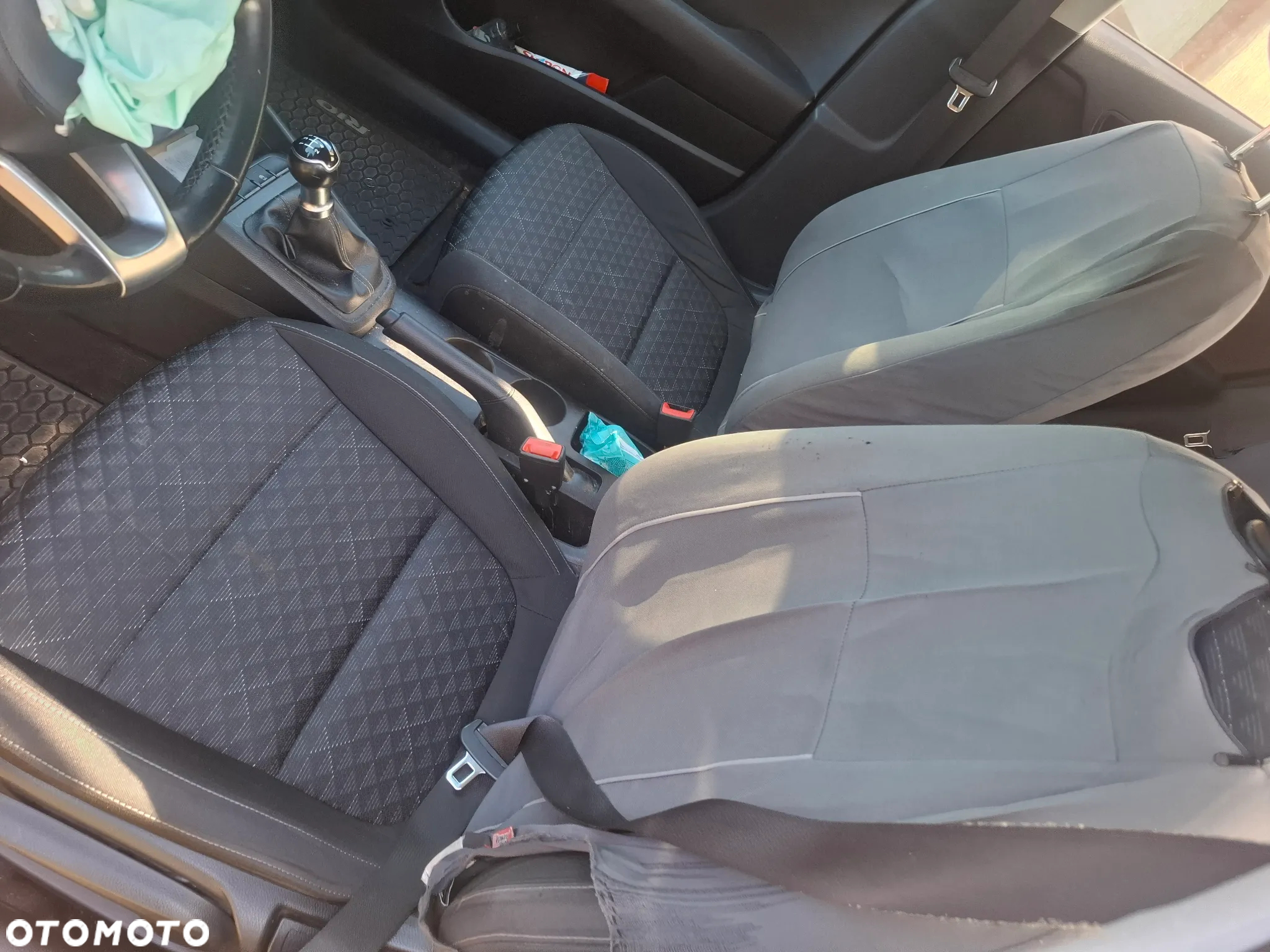 Kia Rio - 16