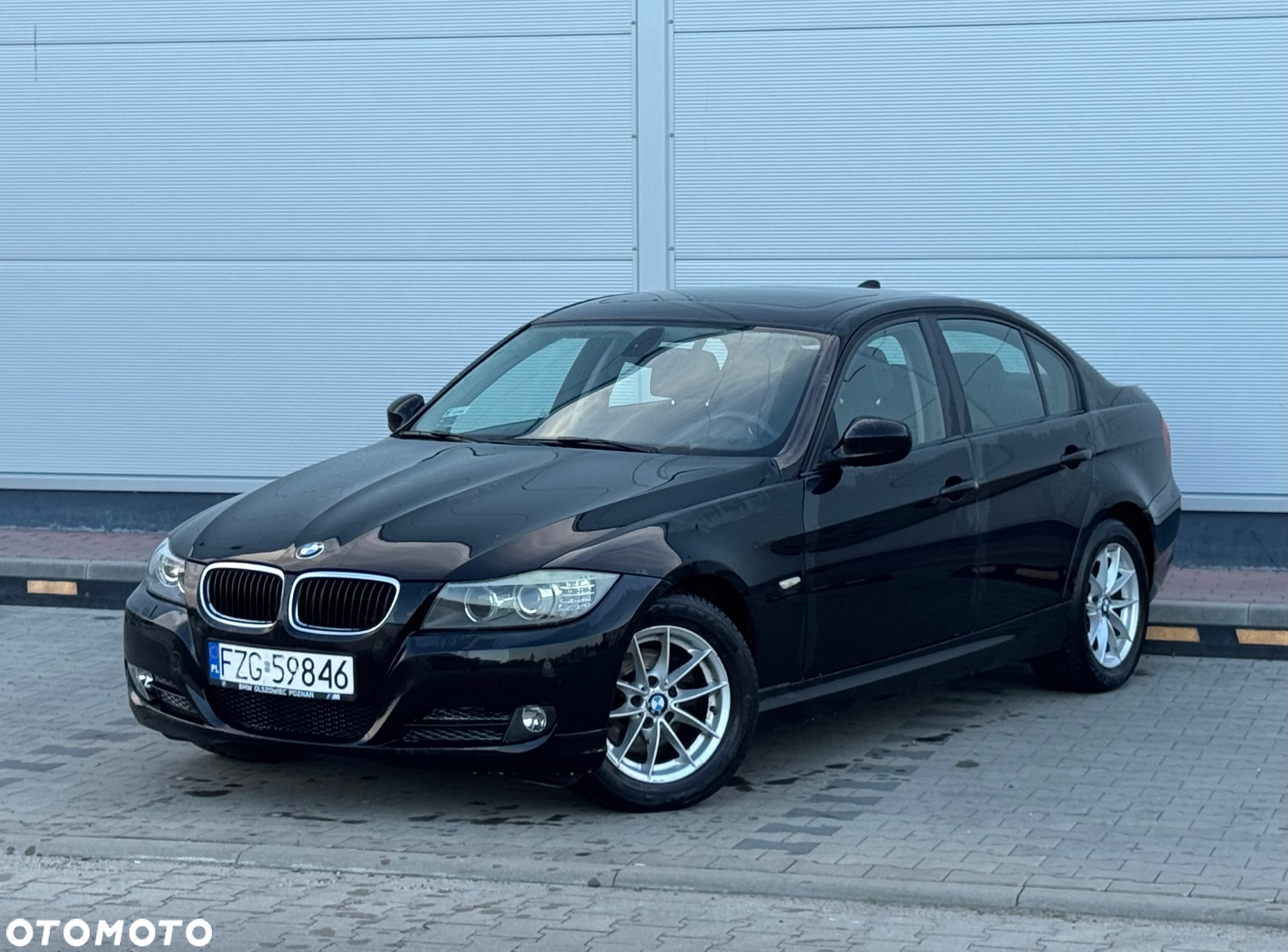 BMW Seria 3 318i - 22