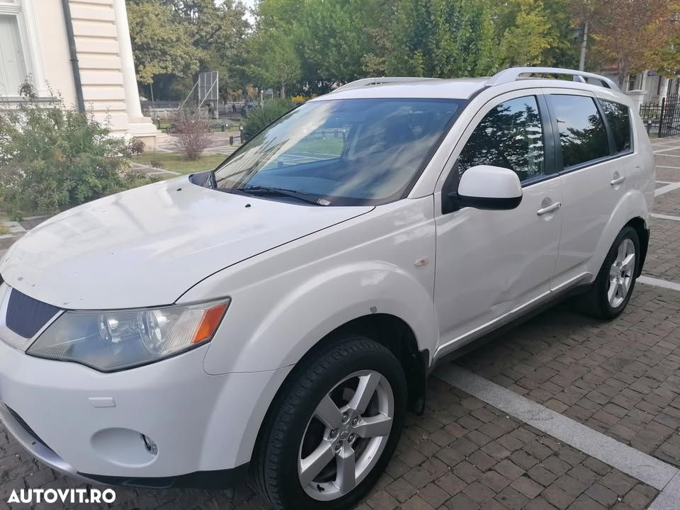 Mitsubishi Outlander 2.0 DI-D Instyle - 1