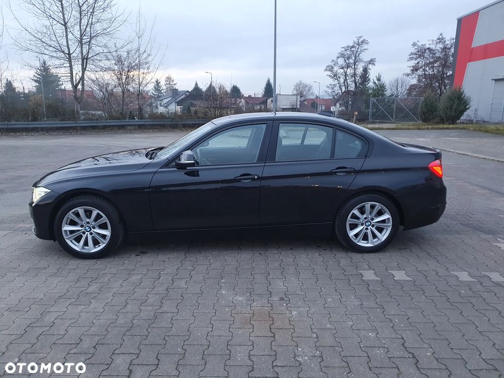 BMW Seria 3 318d DPF - 3