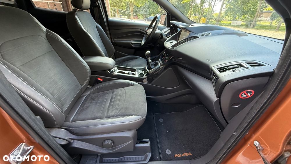 Ford Kuga 2.0 TDCi AWD ST-Line Black - 19