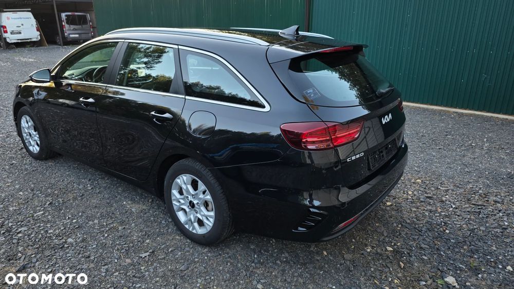 Kia Ceed 1.6 CRDi mHEV M - 6