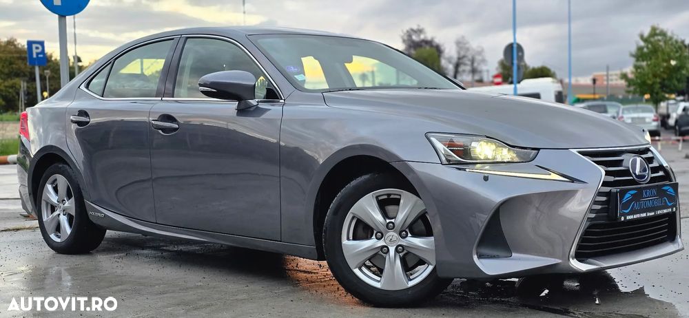 Lexus Seria IS 300h Executive Plus - 2