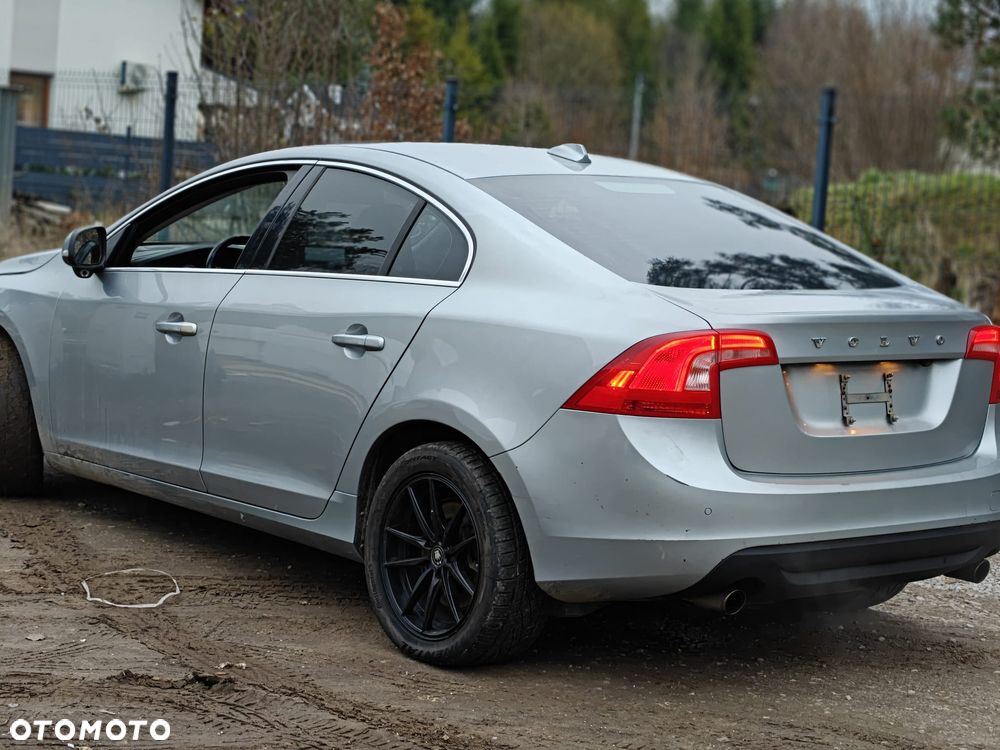 Volvo S60 T6 AWD Geartronic Momentum - 8
