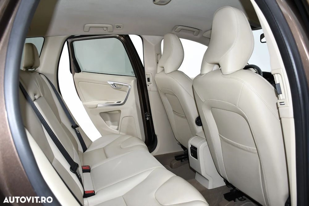 Volvo XC 60 D4AWD Summum - 13