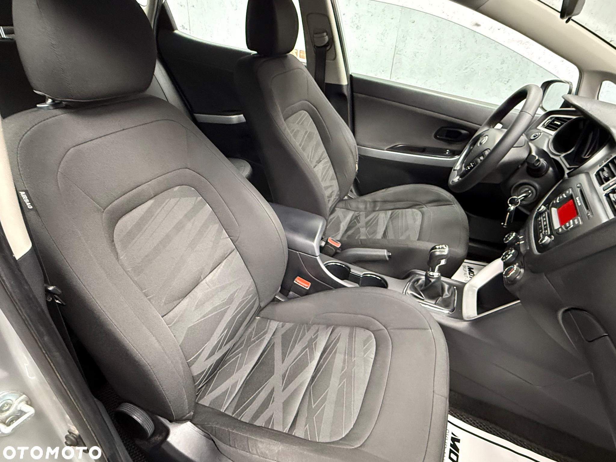Kia Ceed - 10