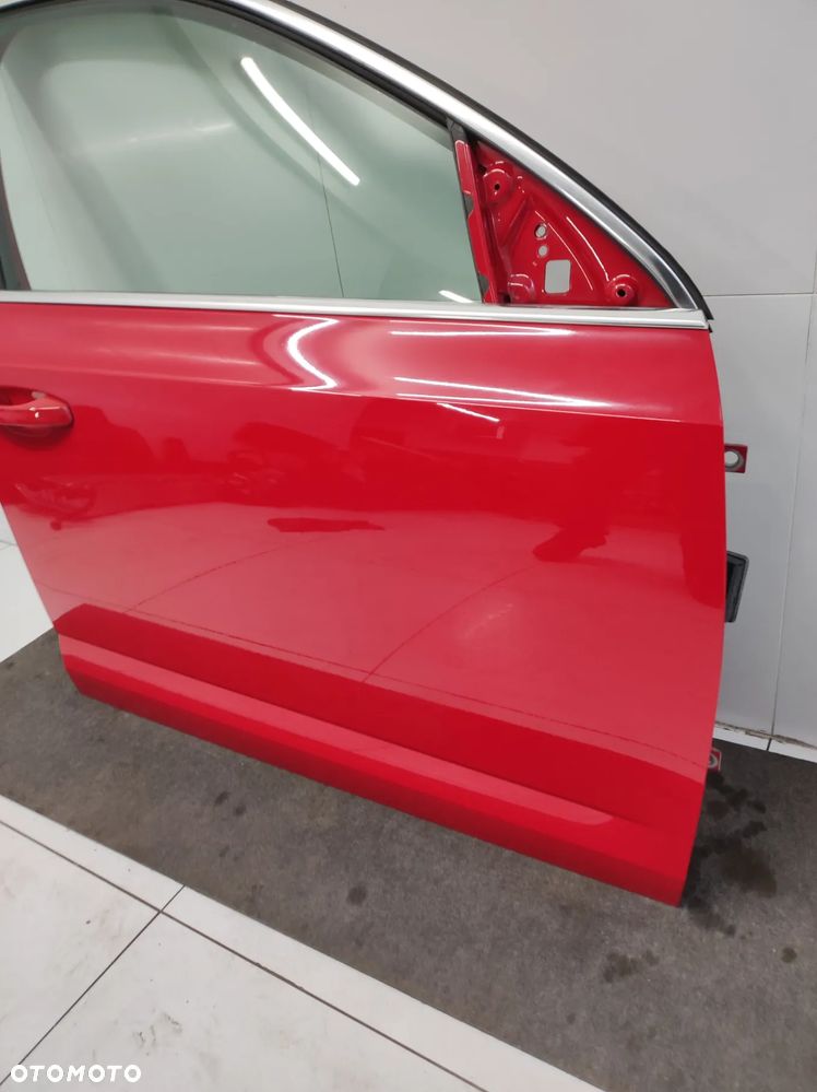 DRZWI PRAWE PRZÓD SKODA OCTAVIA III 3 - 5