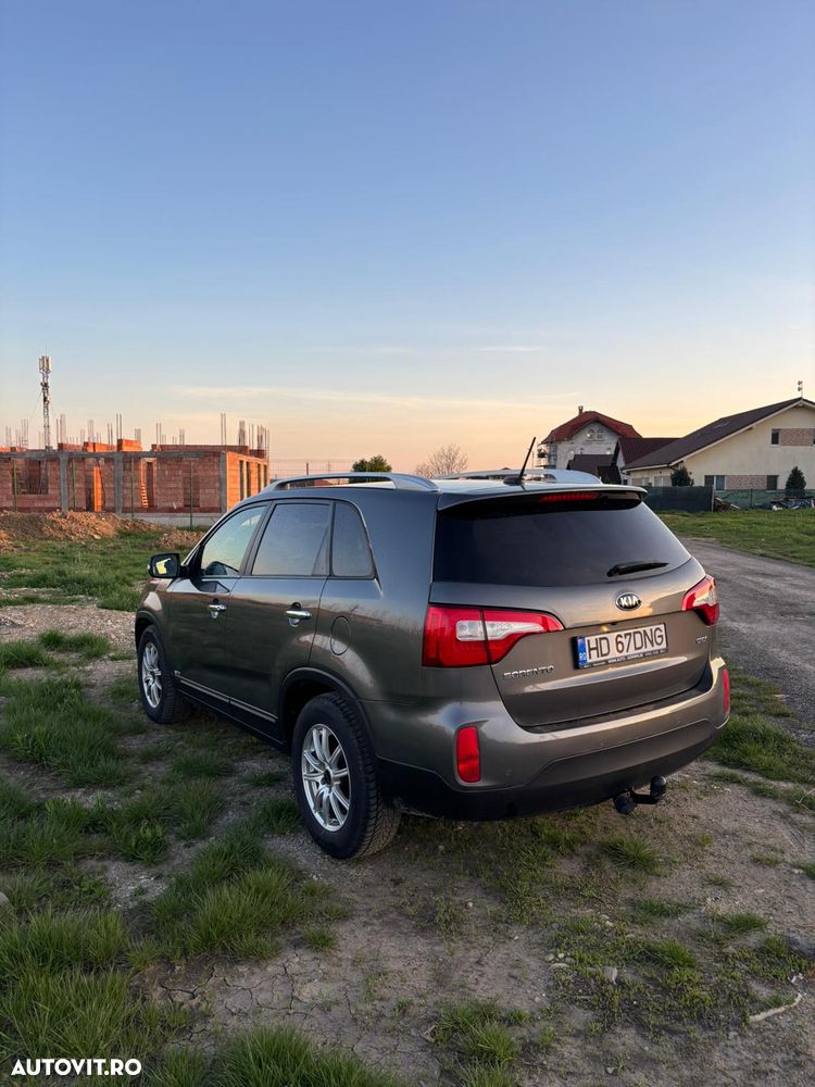 Kia Sorento 2.2 DSL BASE AT 4x2 - 4