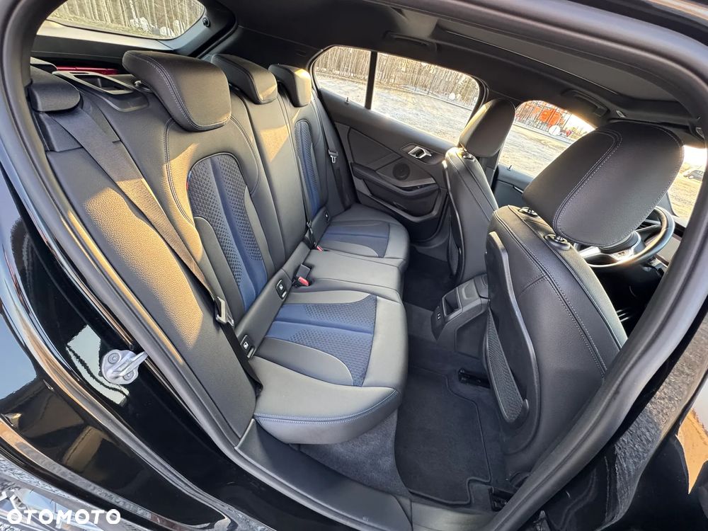 BMW Seria 1 118i M Sport Shadow - 23