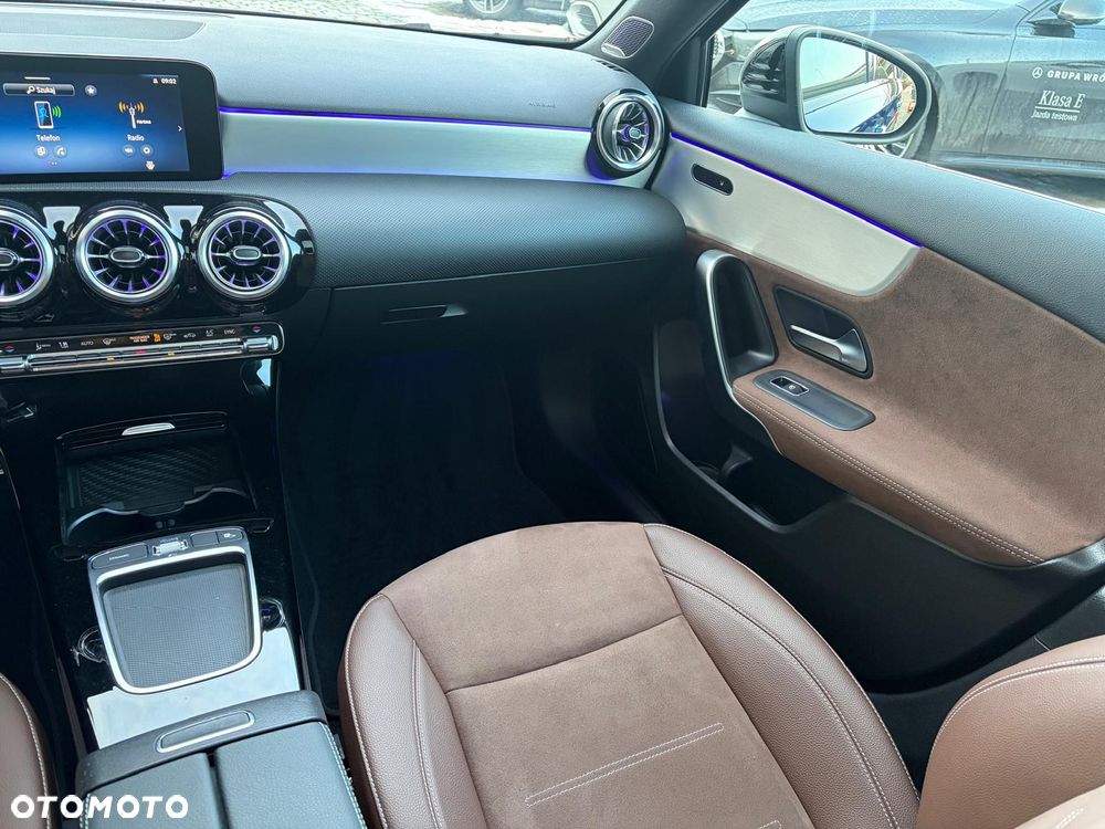 Mercedes-Benz Klasa A 200 d AMG Line 8G-DCT - 16