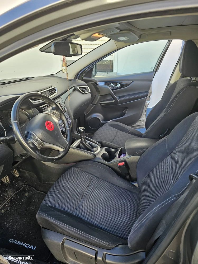 Nissan Qashqai 1.5 dCi N-Connecta - 6