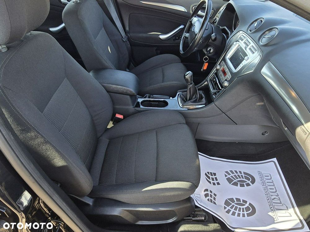 Ford Mondeo - 20