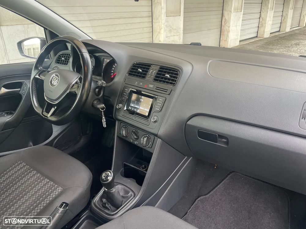 VW Polo 1.0 Confortline - 12