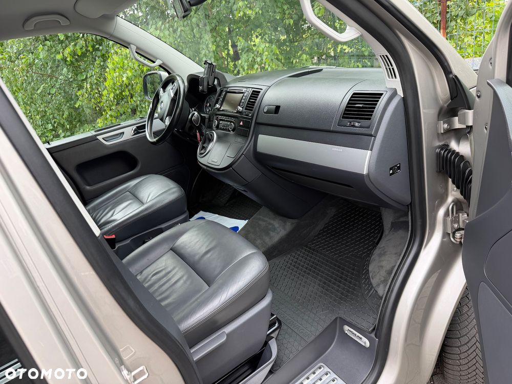 Volkswagen Multivan - 14