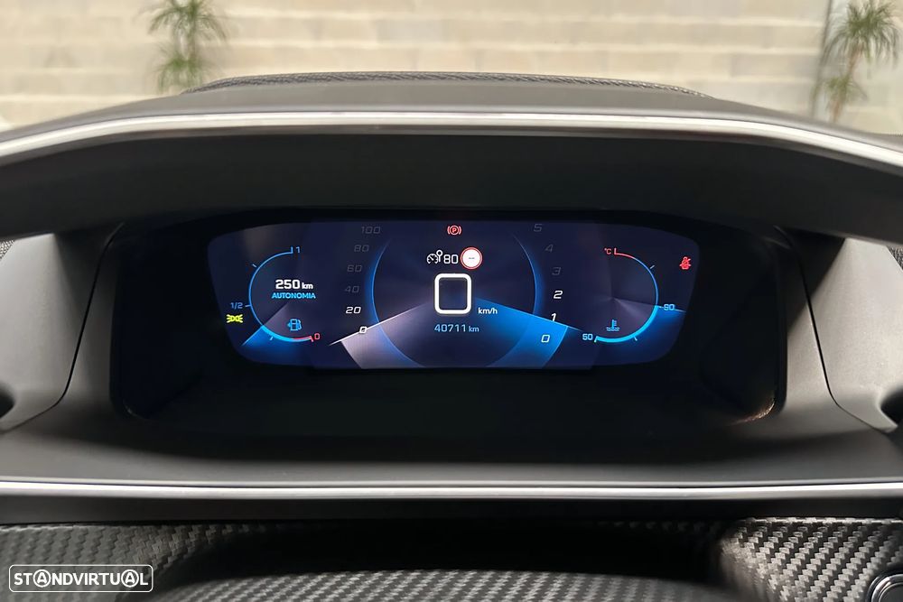 Peugeot 208 1.2 PureTech Allure - 43