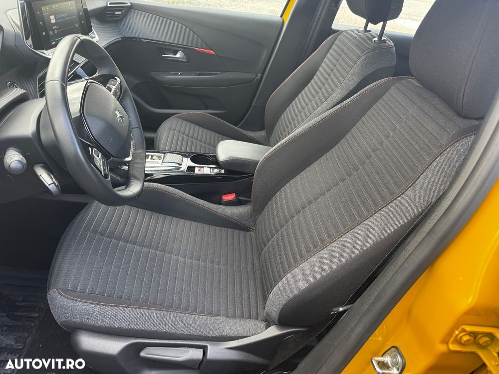 Peugeot 208 e-208 100 kW Allure - 3