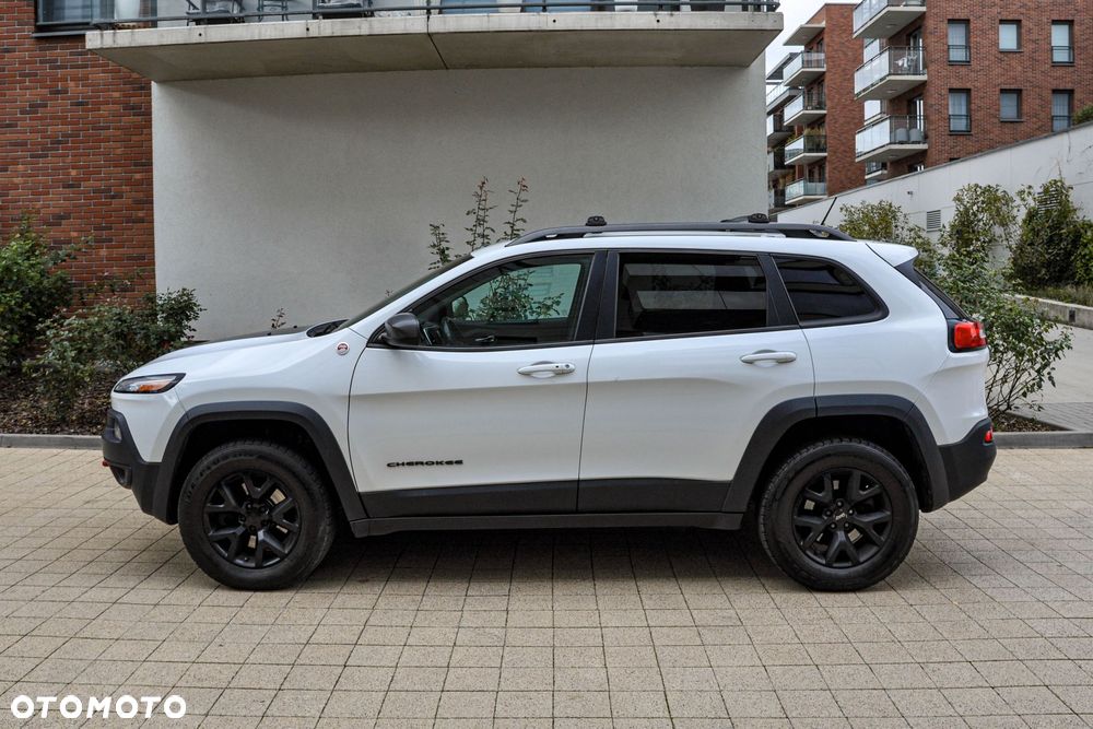 Jeep Cherokee 2015 photo 2