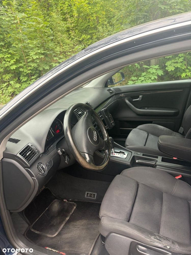 Audi A4 Limousine - 4