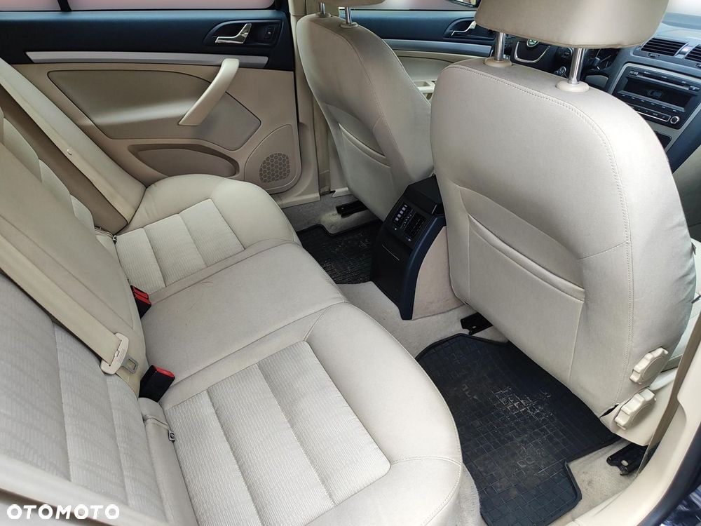 Skoda Octavia 2.0 TDI DPF Elegance - 11
