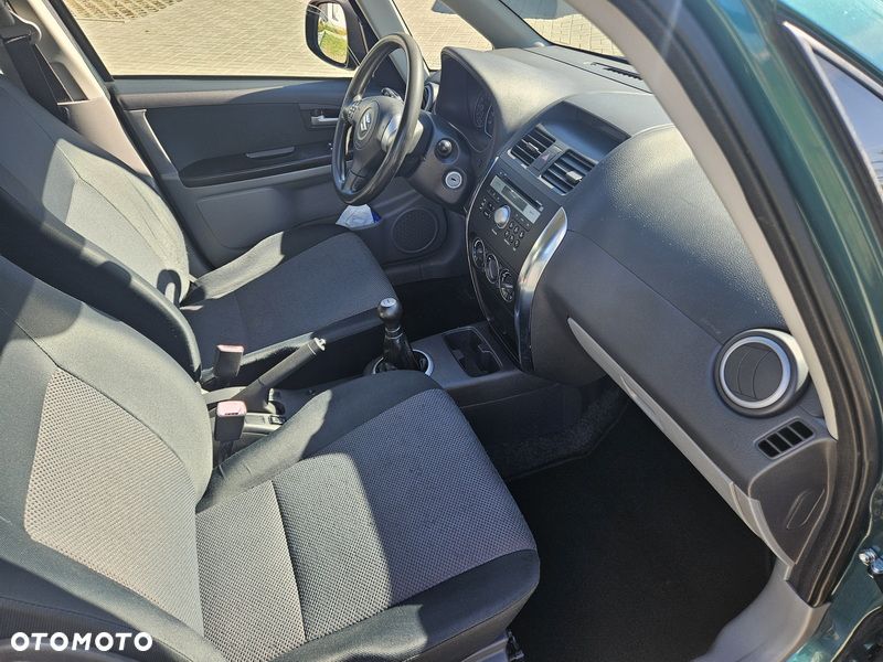 Suzuki SX4 1.6 VVT 4x4 Comfort - 9