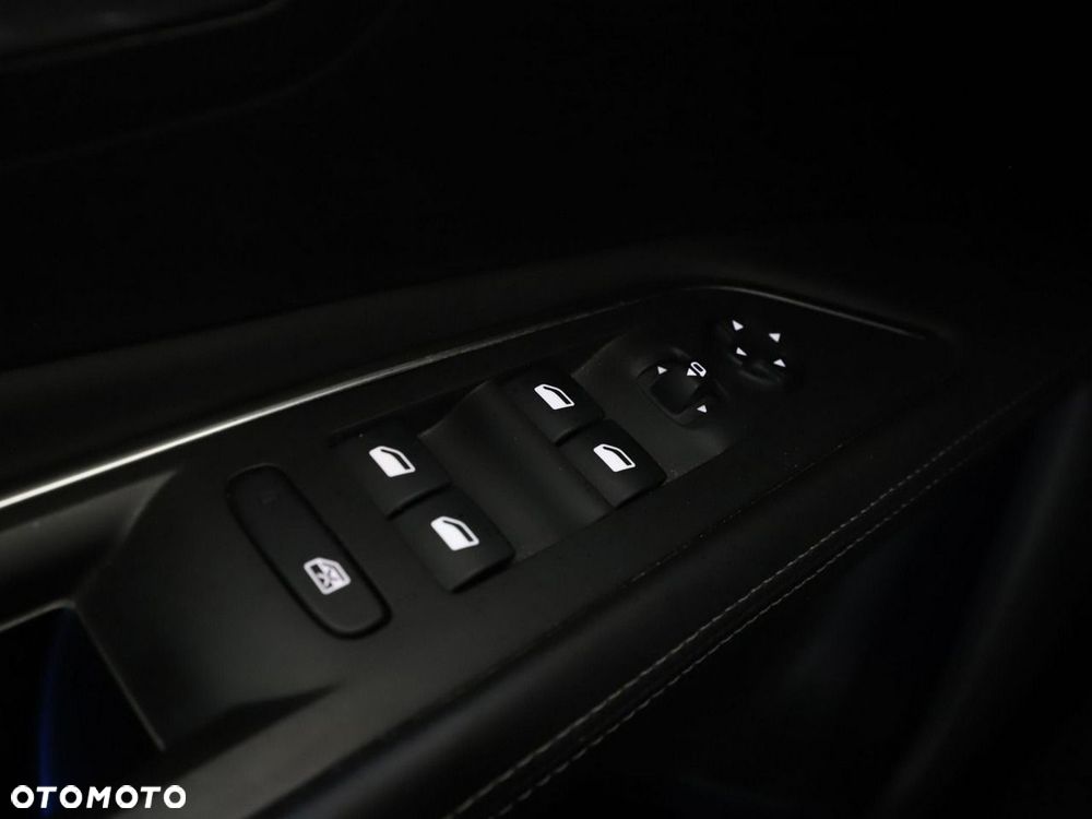 Peugeot 3008 1.2 PureTech Allure S&S EAT8 - 38