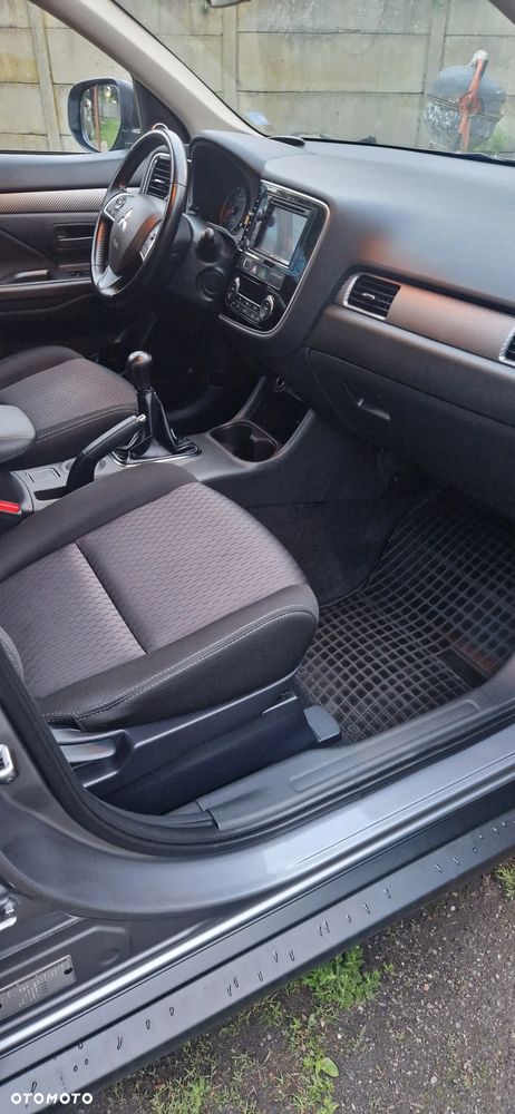 Mitsubishi Outlander 2.0 City Style 2WD - 22