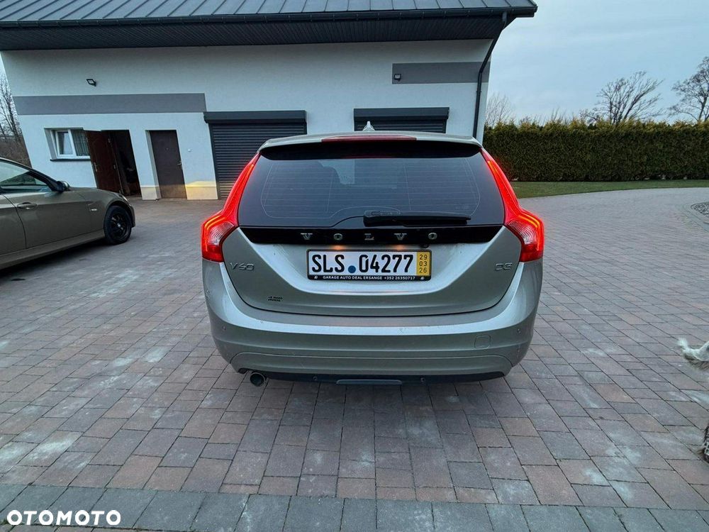 Volvo V60 D3 Momentum - 13