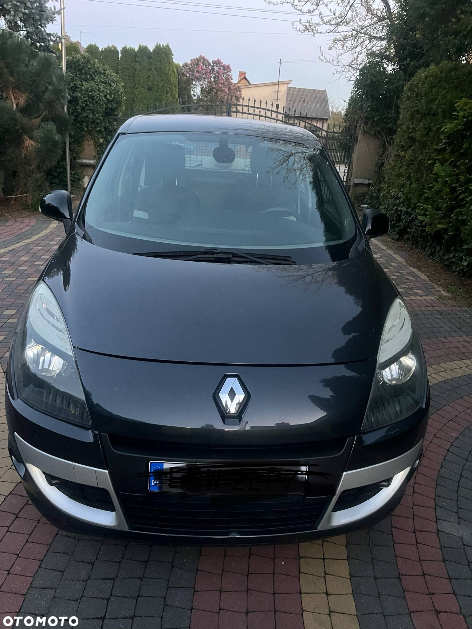 Renault Scenic 2.0 16V 140 CVT Bose Edition - 3