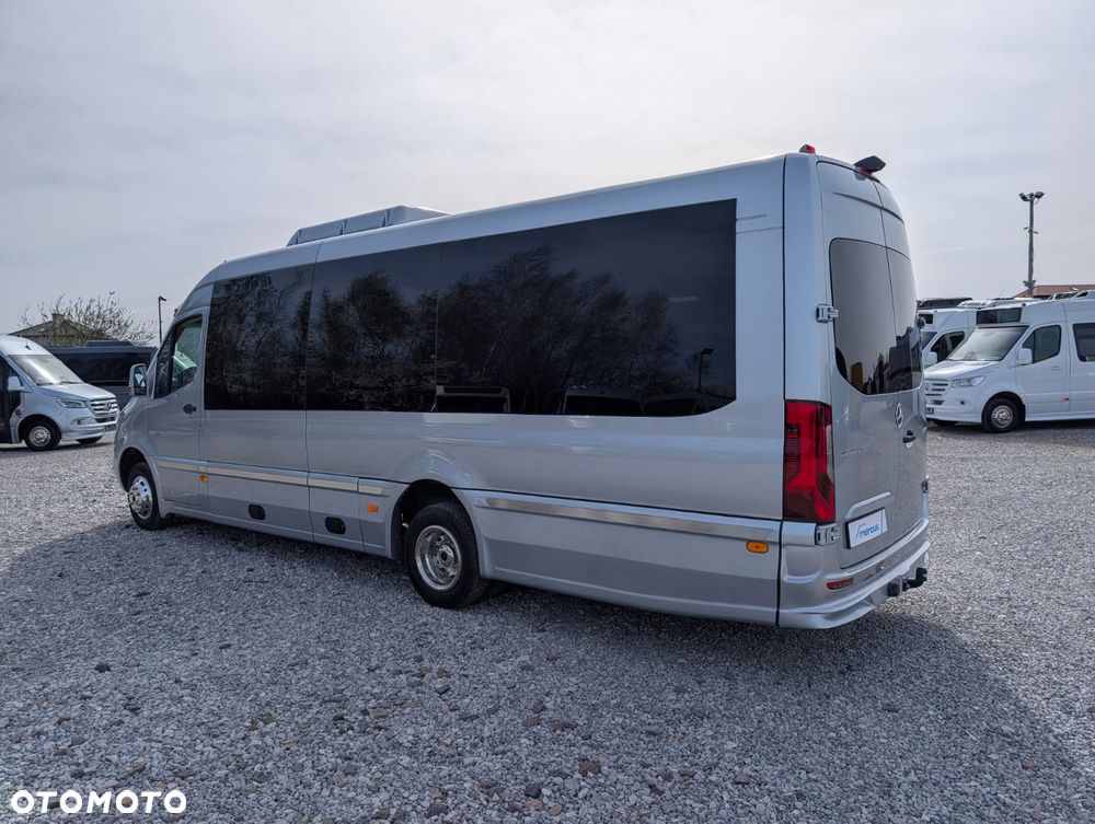 Mercedes-Benz Sprinter 519 - 11