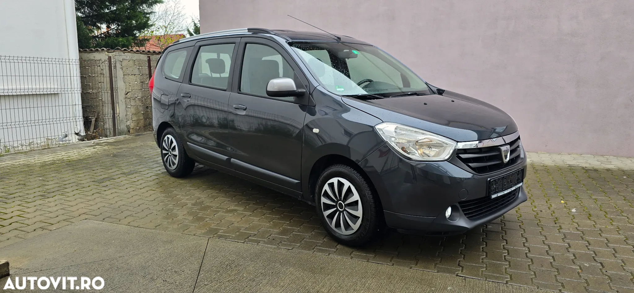 Dacia Lodgy 1.2 TCe 115 CP Laureate - 2