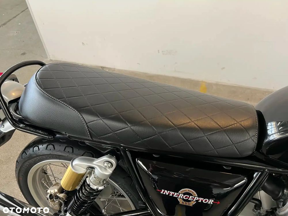 Royal Enfield Interceptor - 13