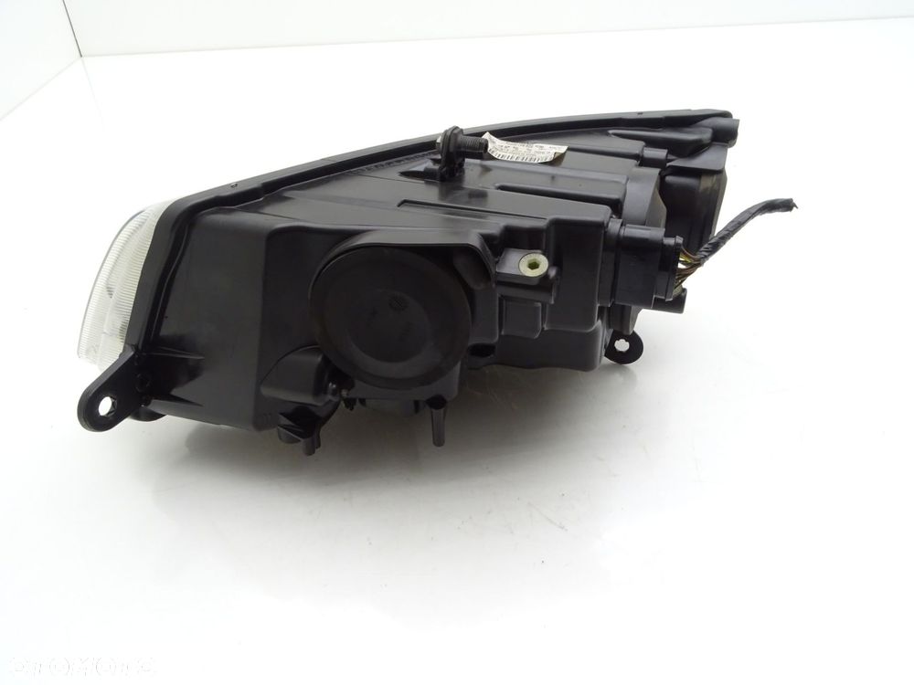 Lampa prawa prawy przód przednia xenon anglik 3t2941016e skoda superb ii - 3