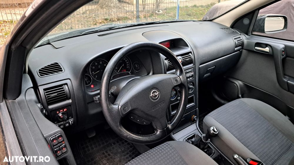 Opel Astra 1.6 - 4