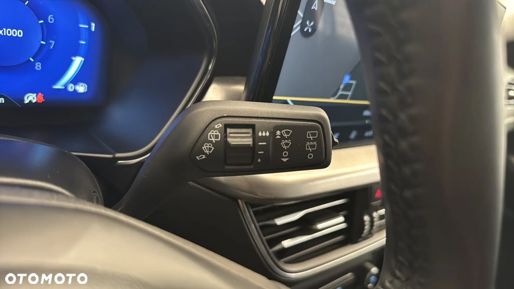 Ford Focus 1.0 EcoBoost Titanium X - 17