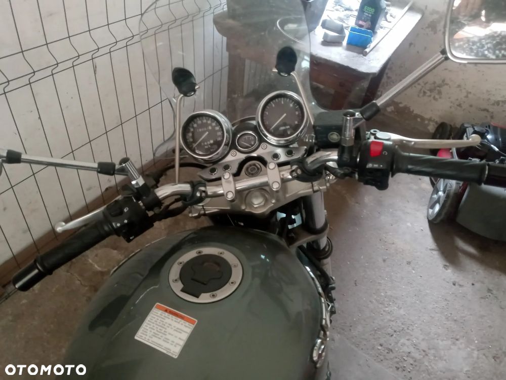 Suzuki GSX - 8
