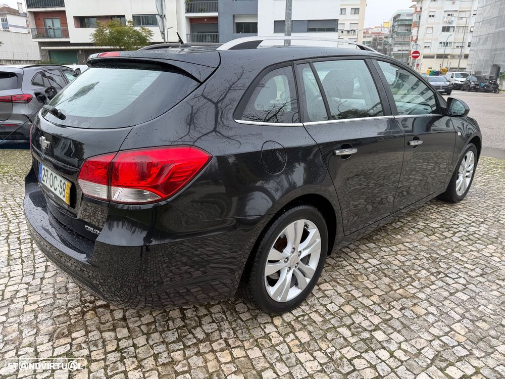 Chevrolet Cruze SW 1.7 VCDi LT - 2
